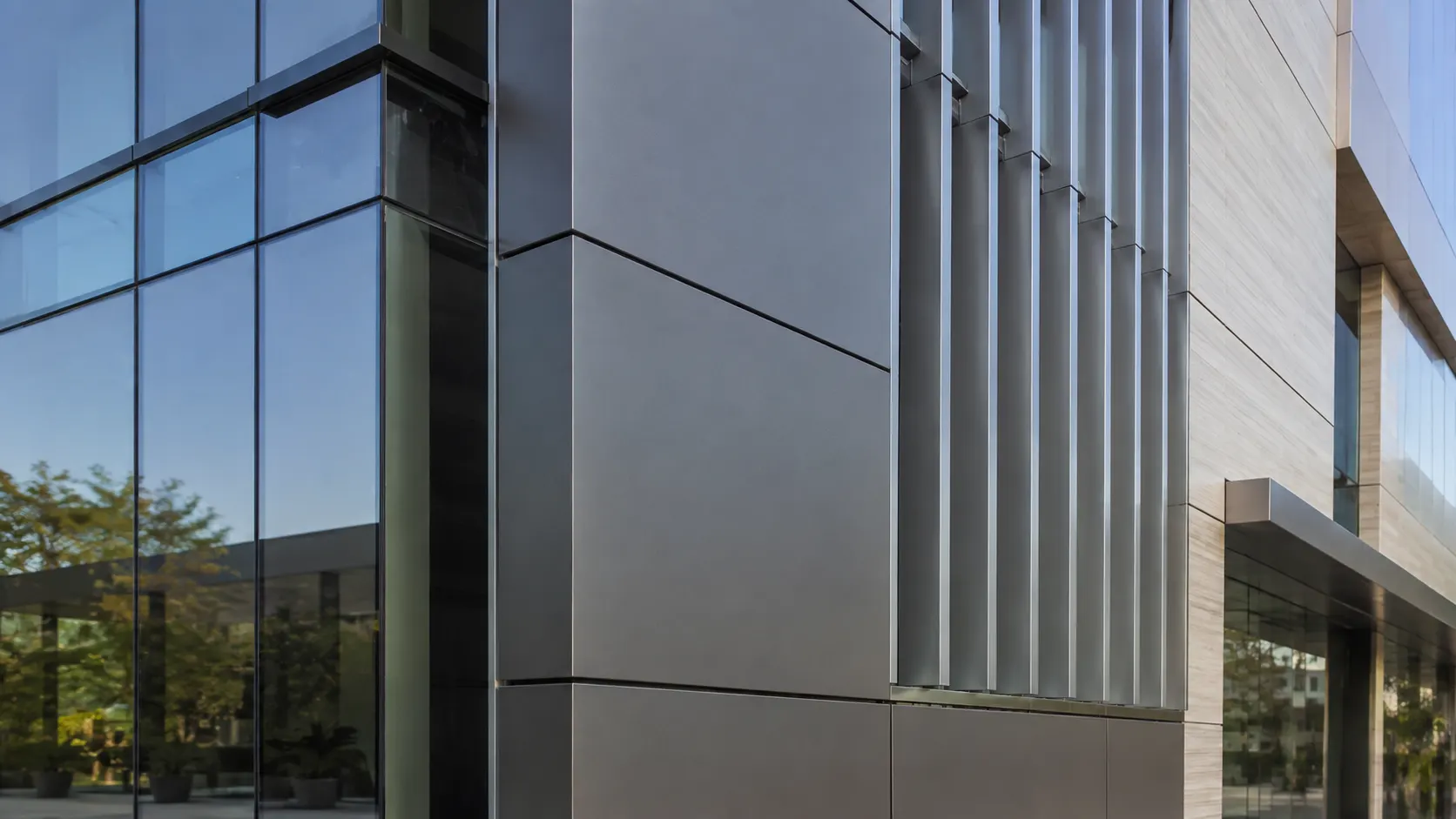 Aluminium glass and ACP facade materials used in modern building exteriors
